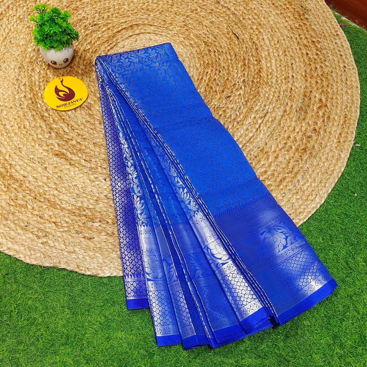 Premium Fancy Pattu Sarees - SSAKA5