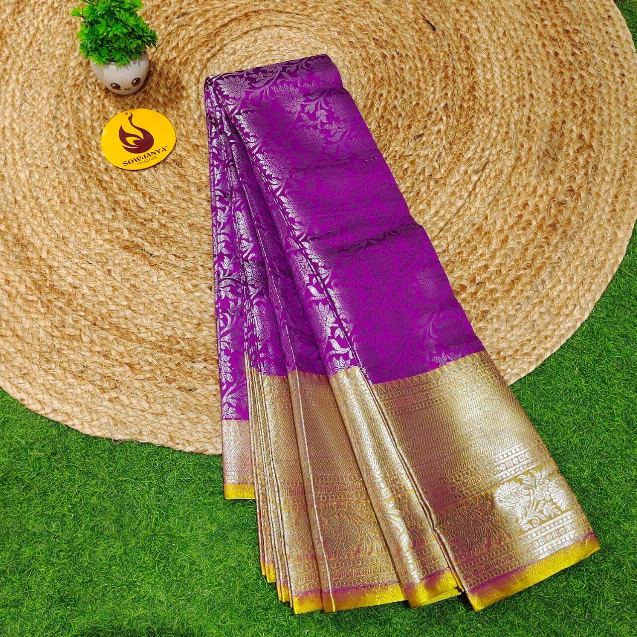 Premium Fancy Pattu Sarees - SSAKA10