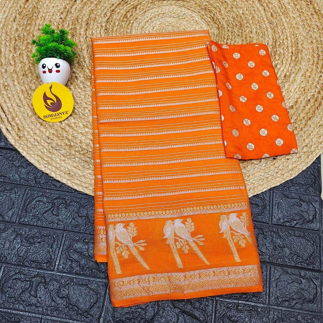 Premium Viscose Georgette Saree - YEAR(any blouse design)