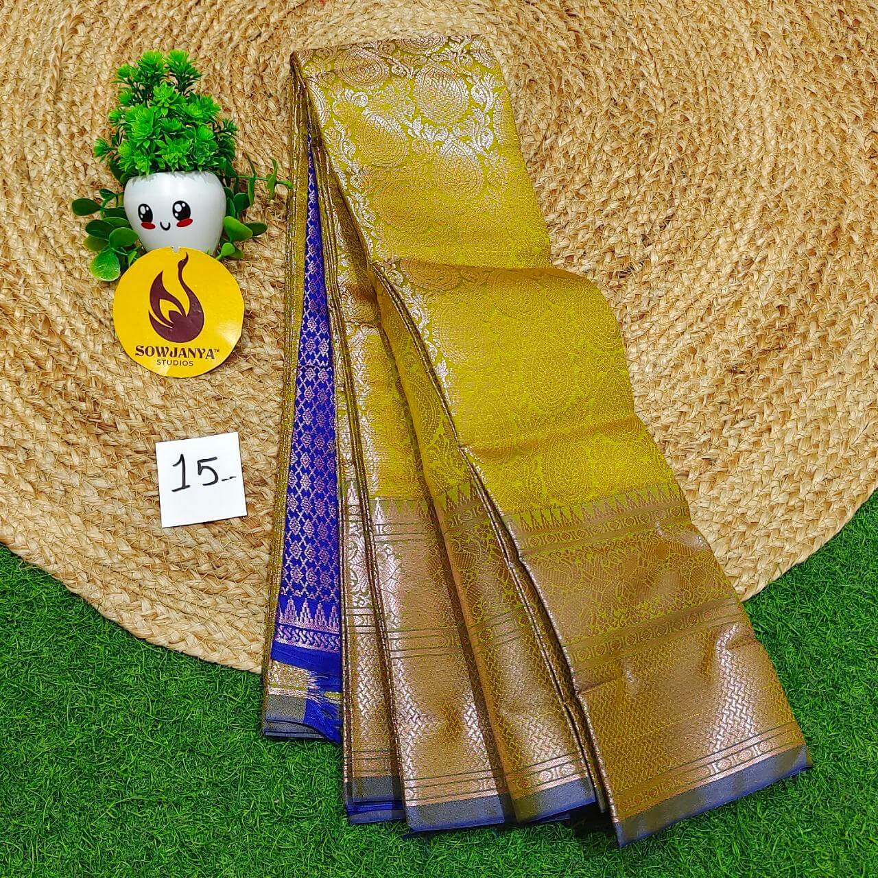 Premium Fancy Pattu Sarees - SSAKA015