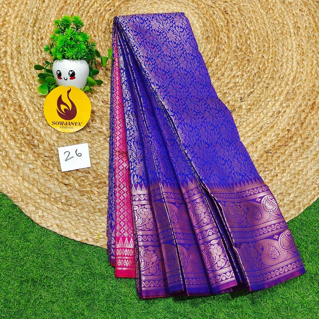 Premium Fancy Pattu Sarees - SSAKA026