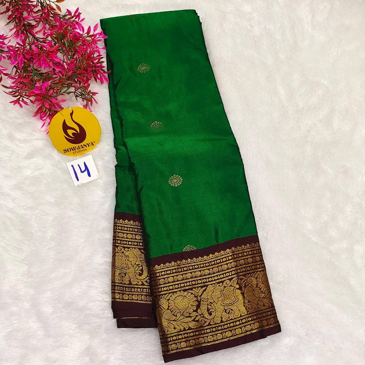 VINTAGE Seiko Gadwal Pattu Sarees - WAVE