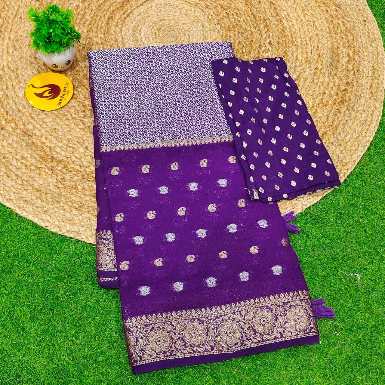 Premium Viscose Georgette Saree - BEST053