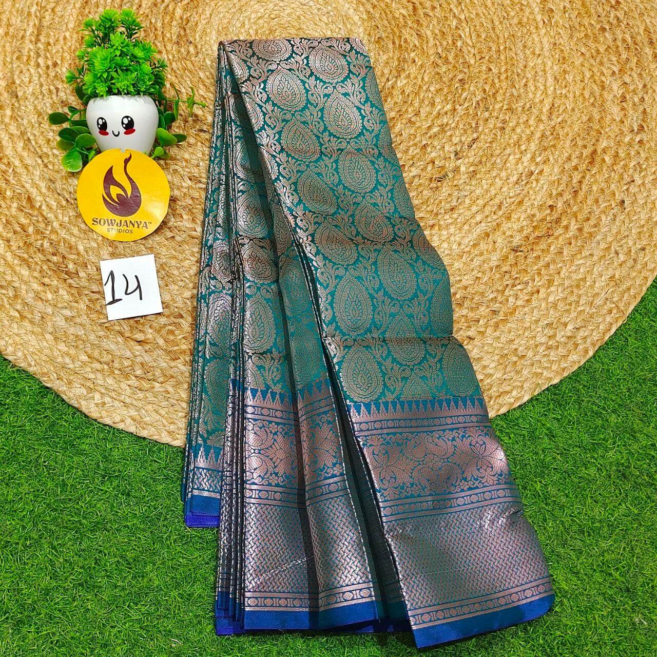 Premium Fancy Pattu Sarees - SSAKA014