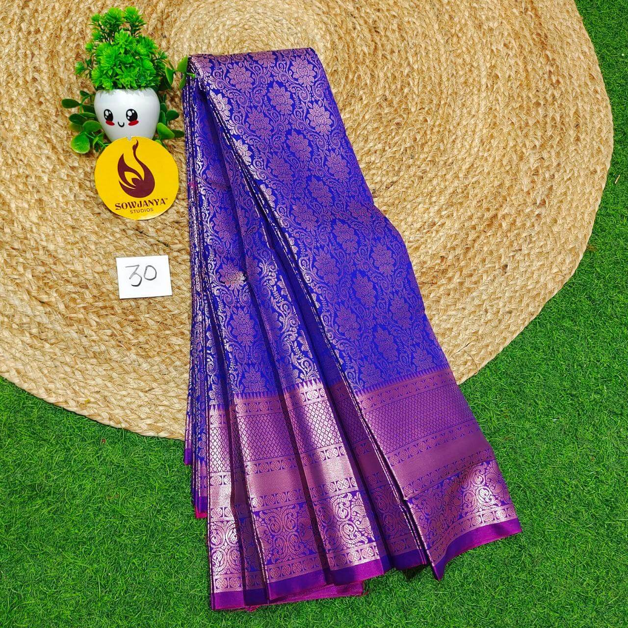 Premium Fancy Pattu Sarees - SSAKA030