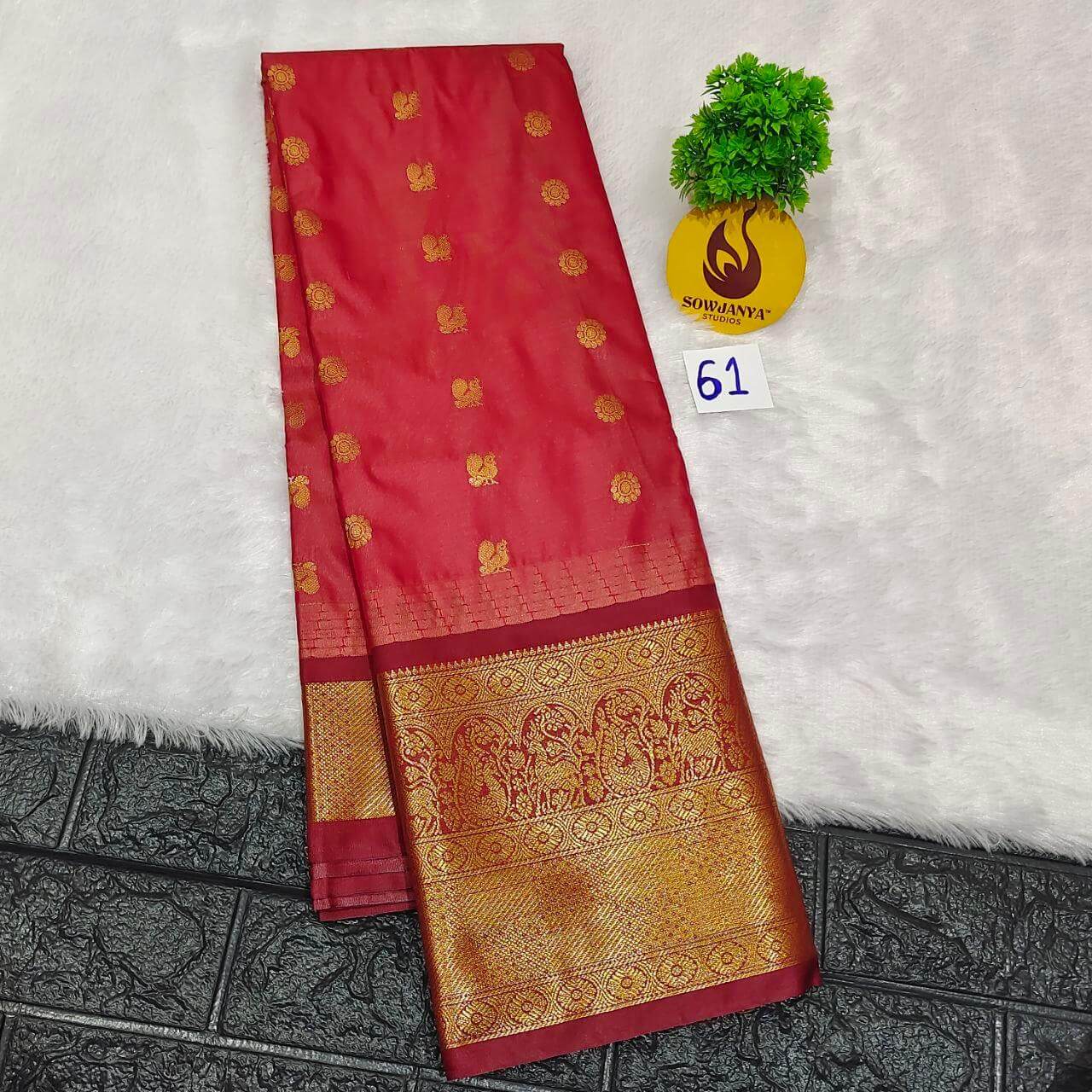 Premium Semi Gadwal  Sarees - VIBE61