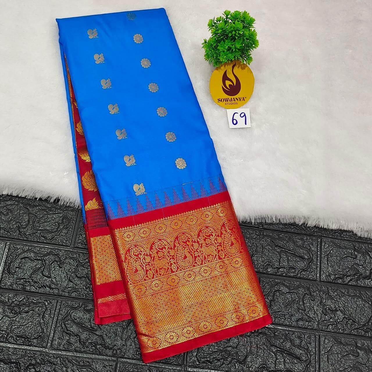 Premium Semi Gadwal  Sarees - VIBE69