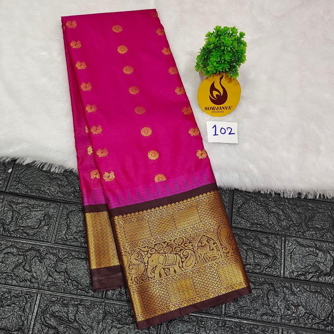Premium Semi Gadwal  Sarees - VIBE102