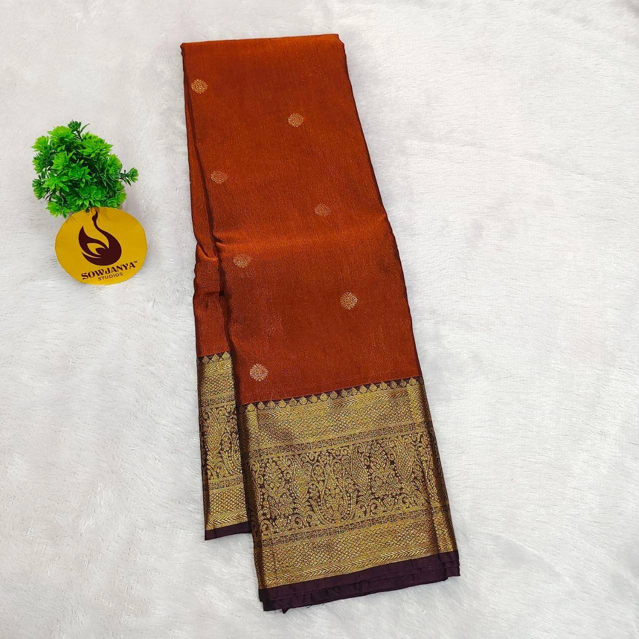 VINTAGE Seiko Gadwal Pattu Sarees  - FIRE