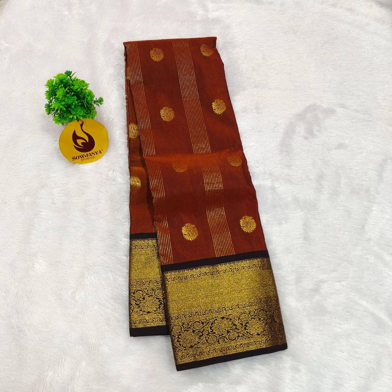 VINTAGE Seiko Gadwal Pattu Sarees  - FIRE