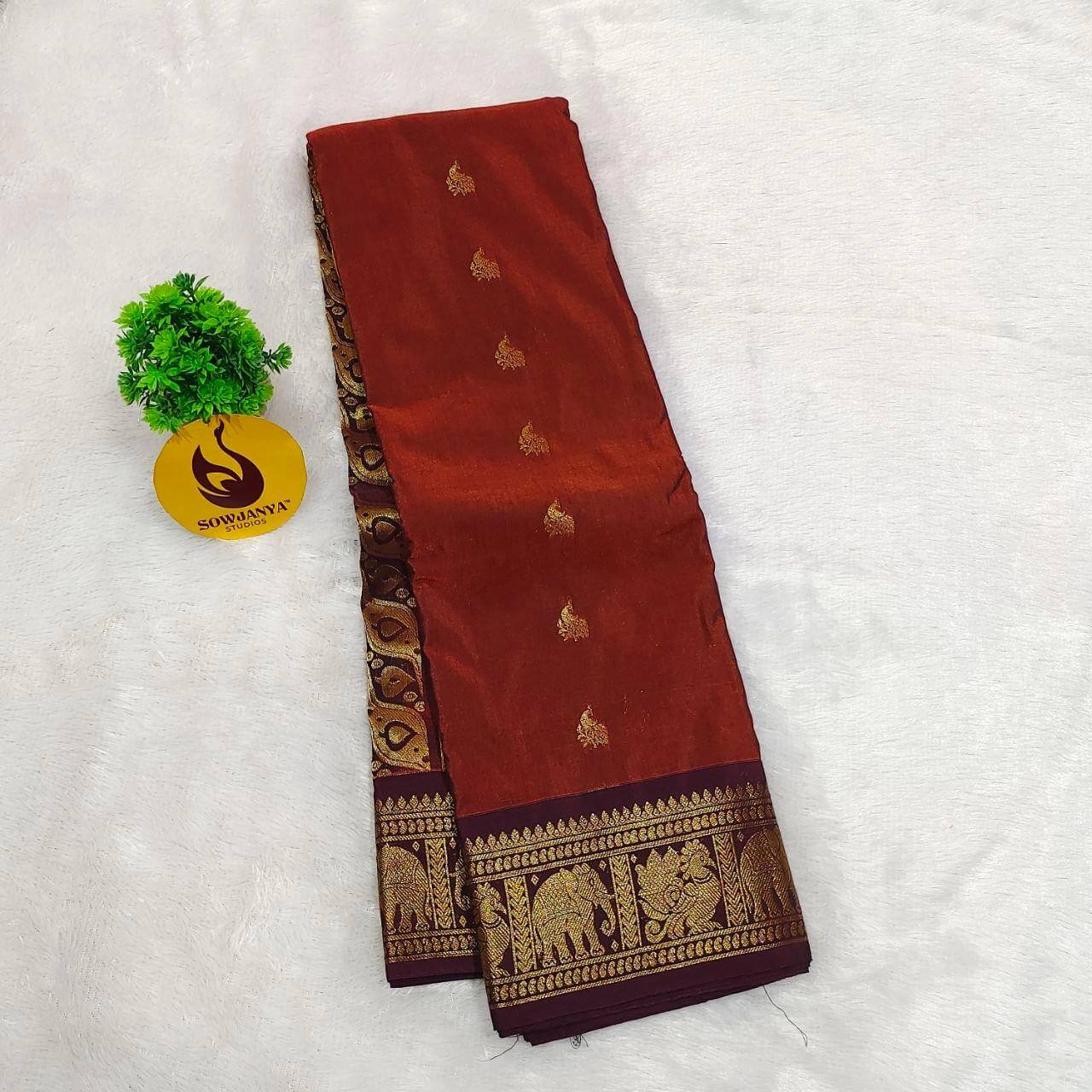 VINTAGE Seiko Gadwal Pattu Sarees  - FIRE