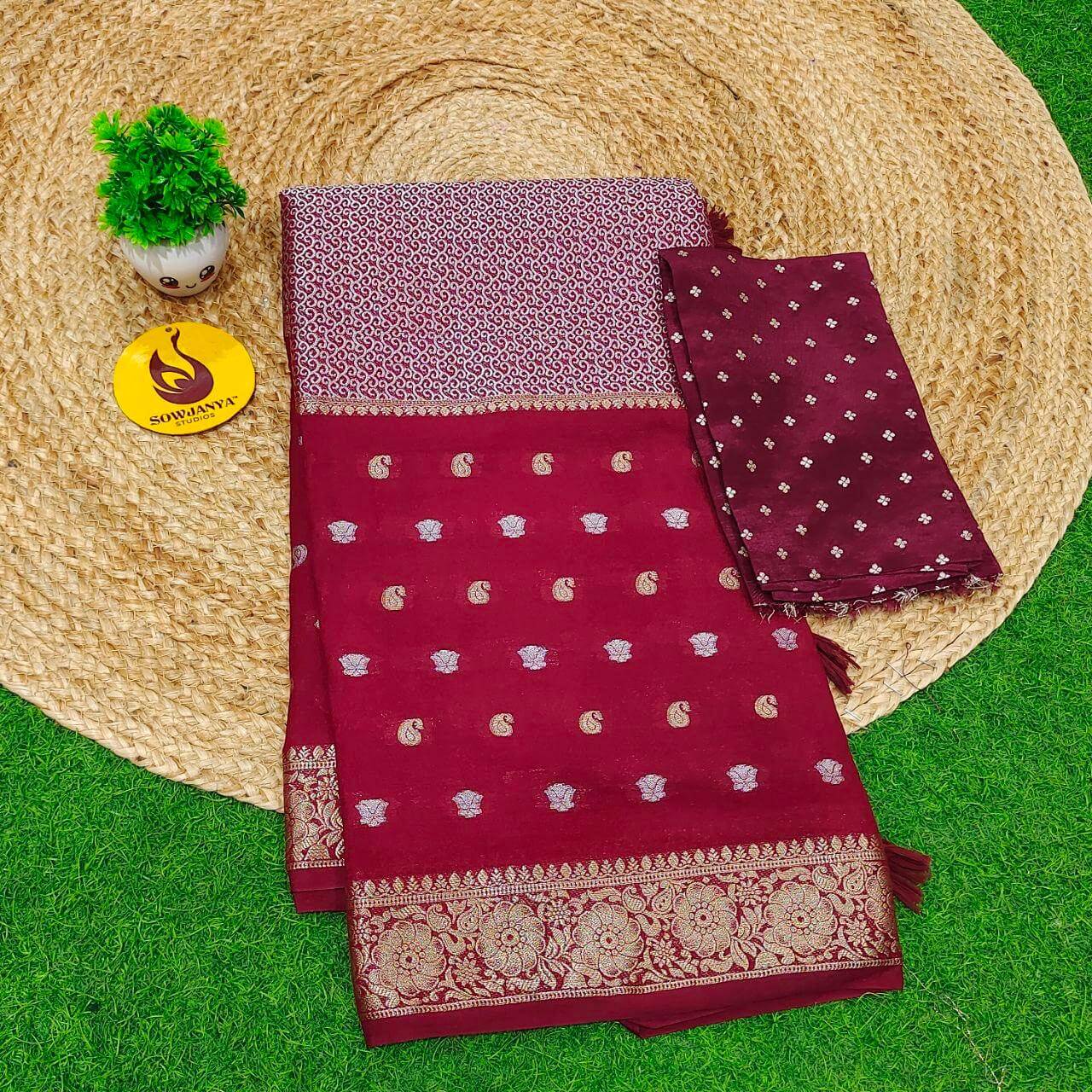 Premium Viscose Georgette Saree - BEST056